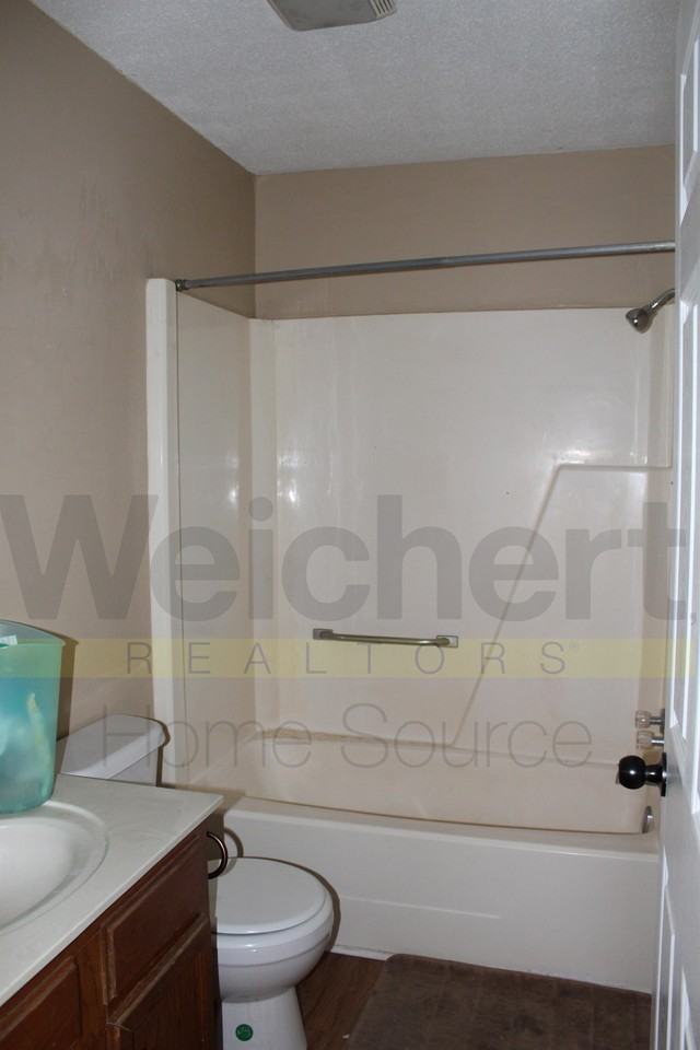 604 N 13th St #2 - Photo 2 of 7