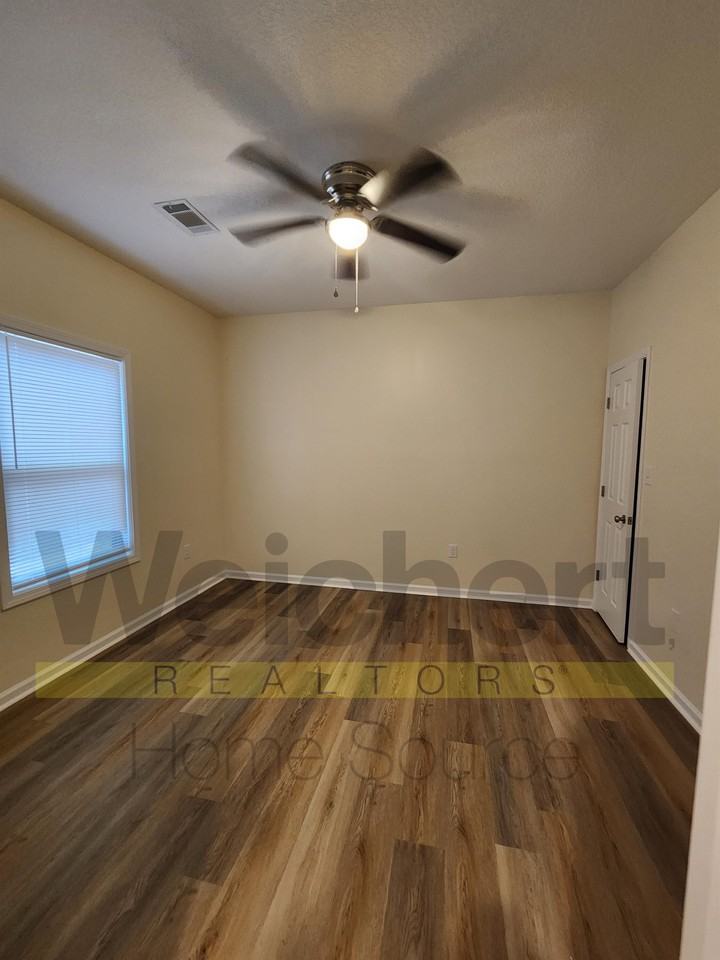719 N 5th St #D - Photo 5 of 5