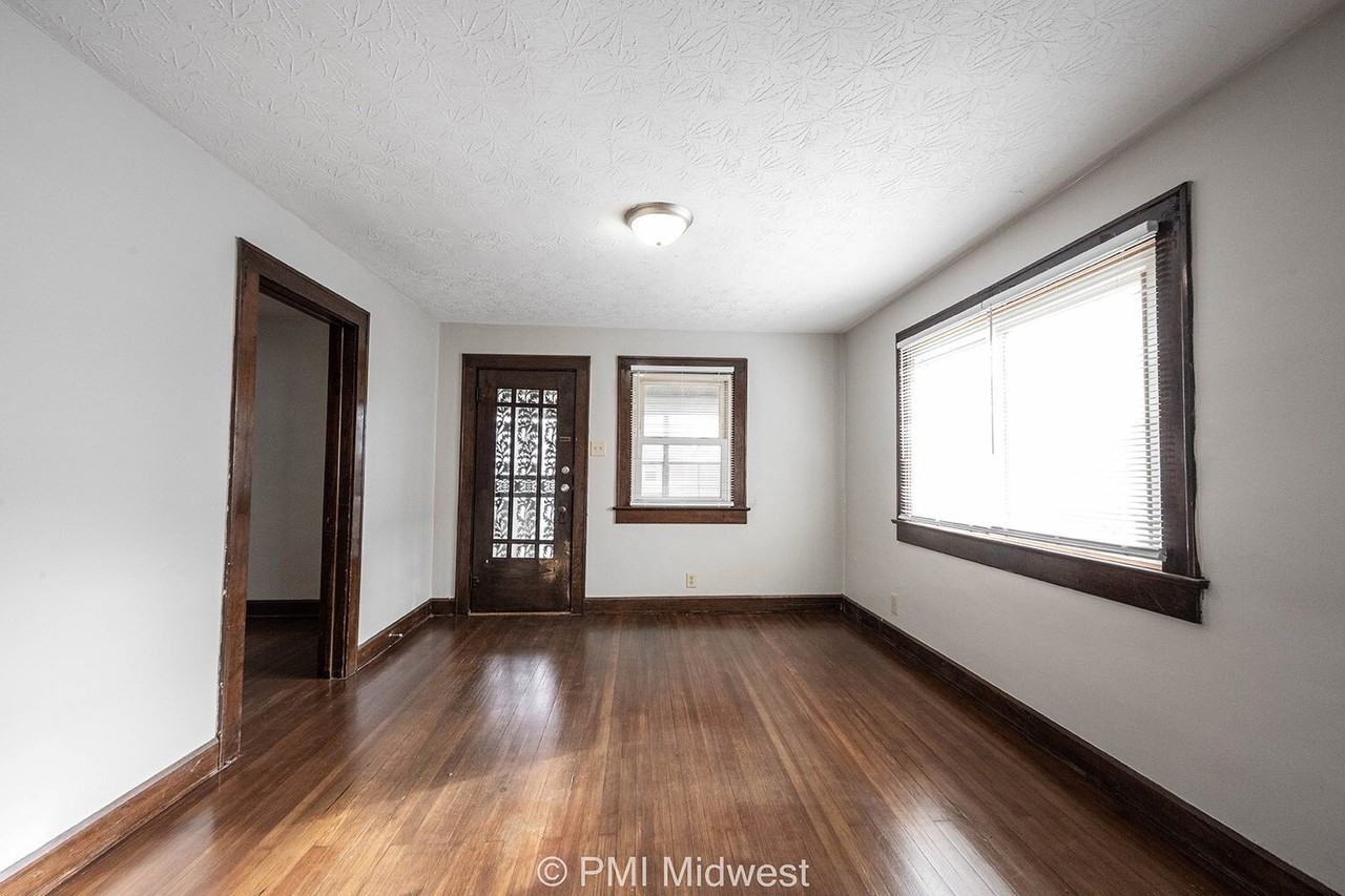 4850 Hillside Ave - Photo 2 of 19