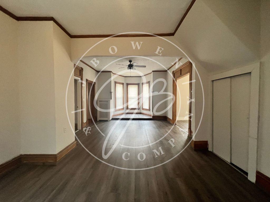 209 N Main St - Photo 3 of 14