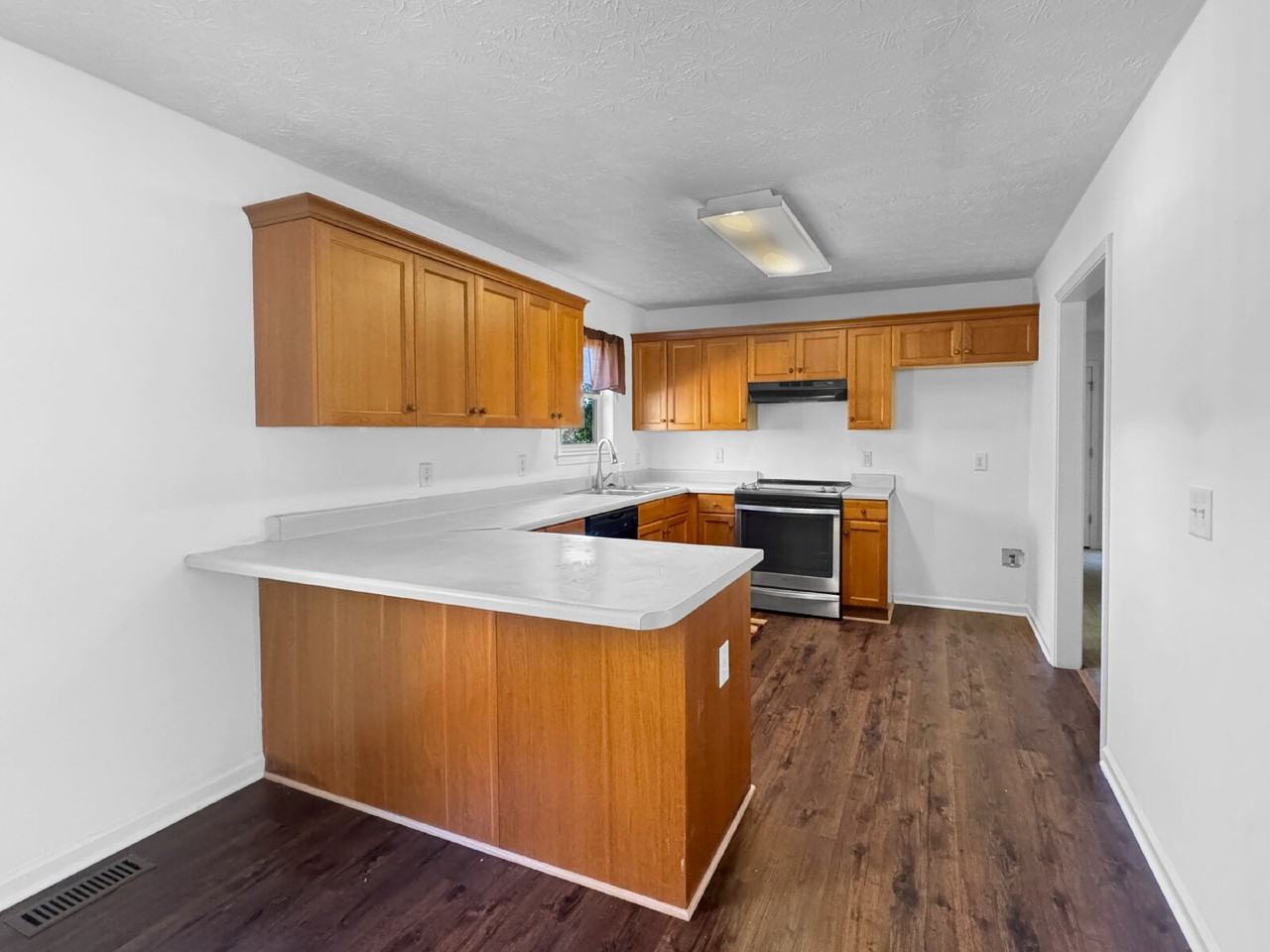 6847 Duncan Rd - Photo 2 of 13