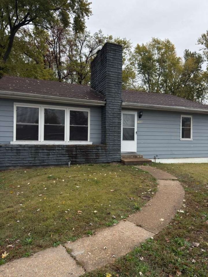 5998 Bermuda Drive - Photo 2 of 24