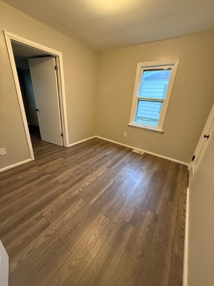 58 David Street - Photo 3 of 7