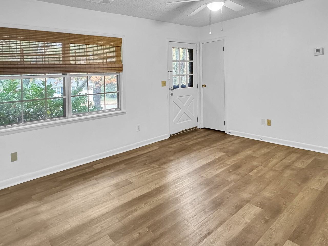 306 Christopher Dr - Photo 5 of 13