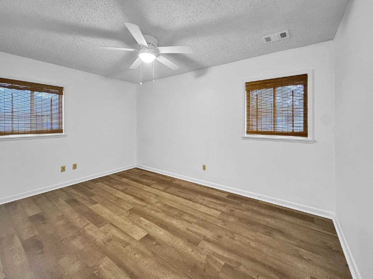 306 Christopher Dr - Photo 7 of 13