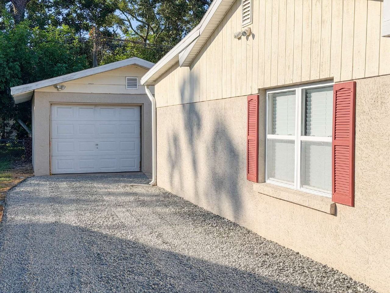 2714 Grand Cayman St - Photo 3 of 41