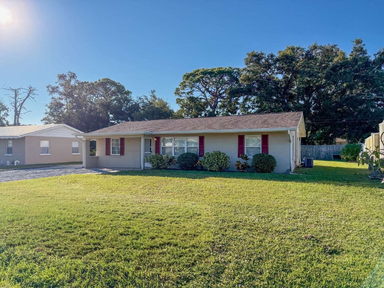 2714 Grand Cayman St - Photo 4 of 41
