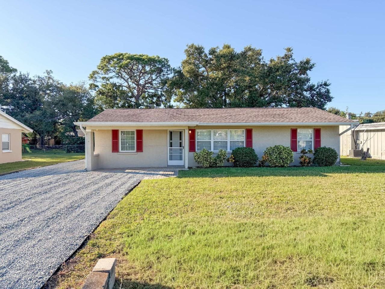 2714 Grand Cayman St - Photo 5 of 41