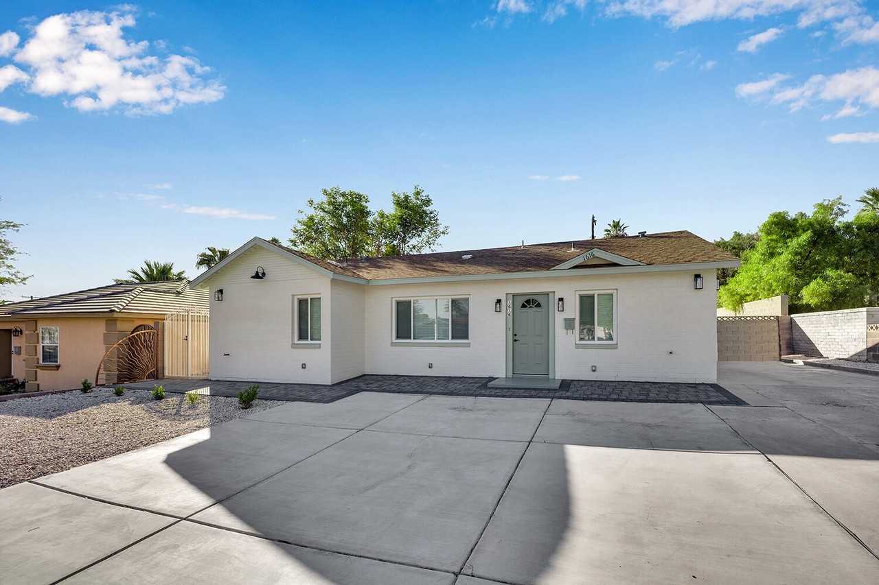 1616 Chapman Drive - Photo 4 of 32