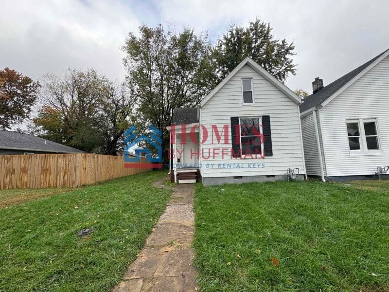 424 S Denby Ave - Photo 3 of 15