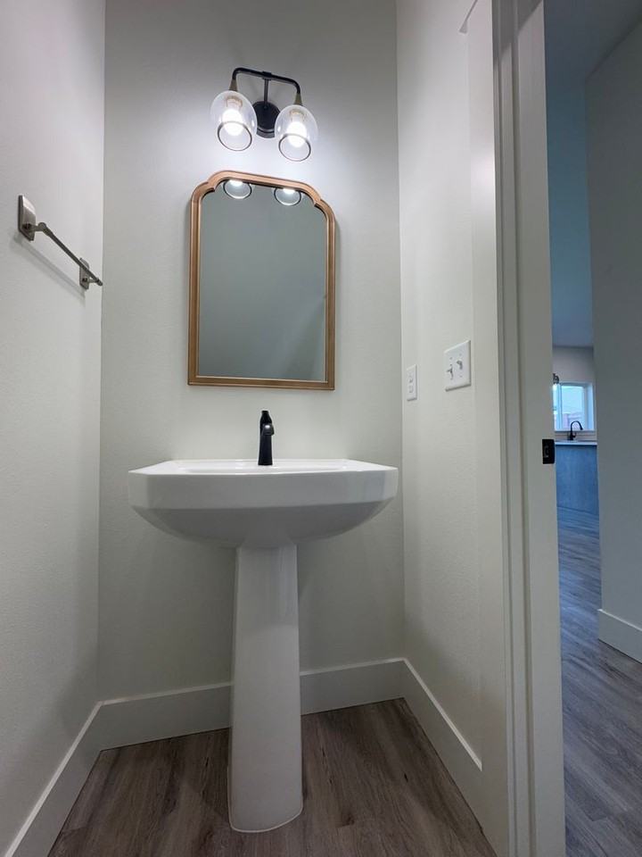 2509 N Emery St - Photo 7 of 33