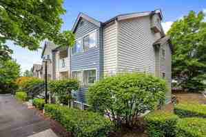 featured image of 12062 Slater Ave Ne