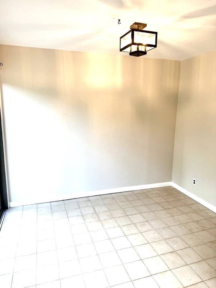 19 Ox Ridge Rd #1 - Photo 3 of 9