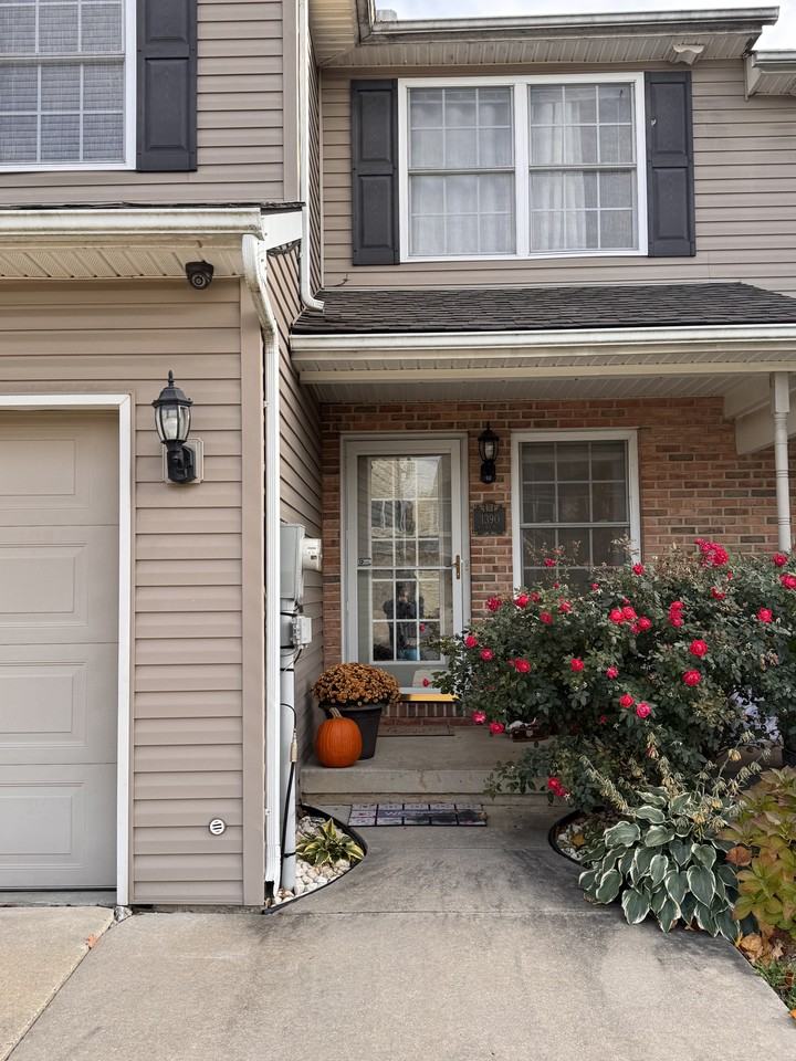 1390 Mohr Cir - Photo 2 of 25