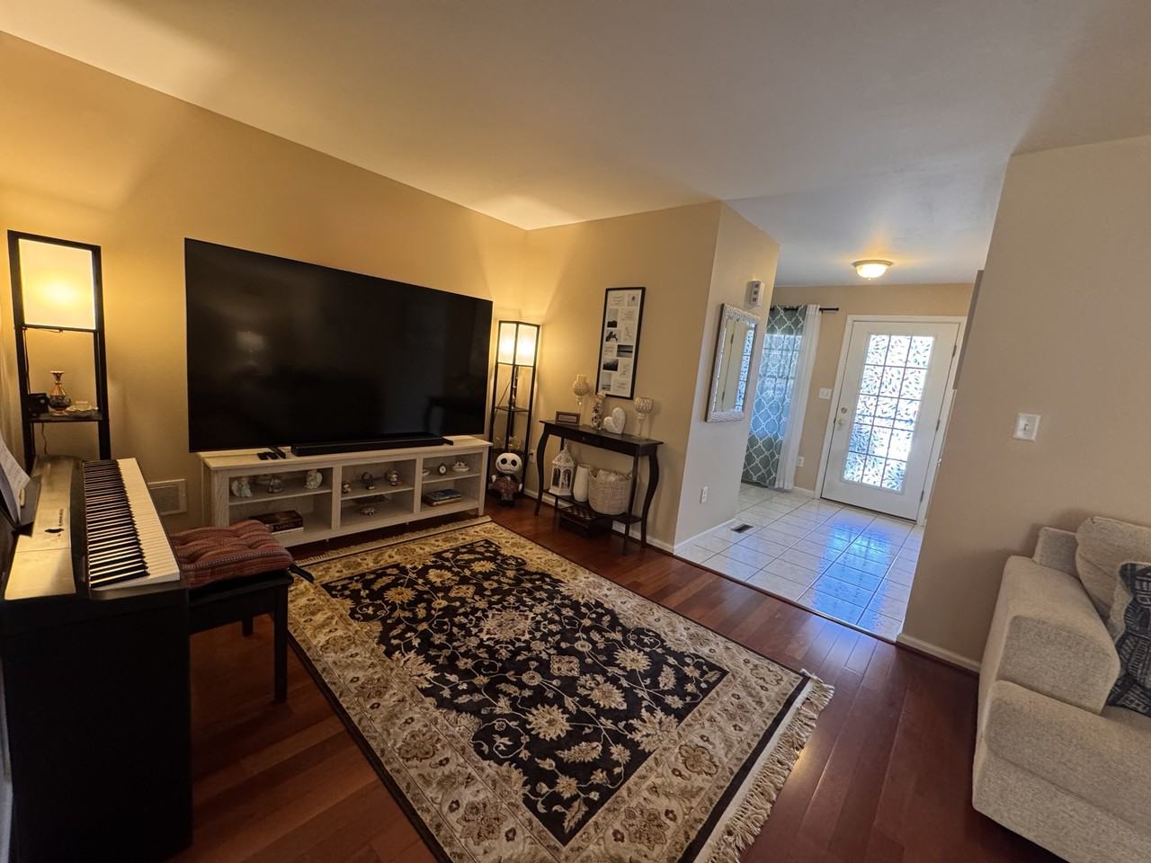 1390 Mohr Cir - Photo 3 of 25
