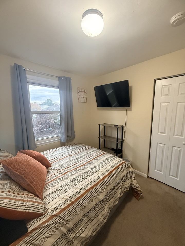 1005 Horizon Rd #C - Photo 5 of 13