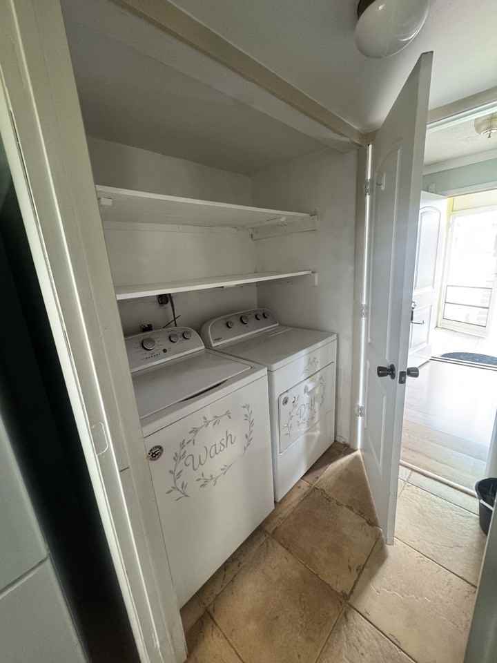 3135 Shady Dell Ln - Photo 4 of 22