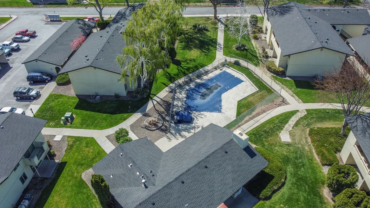 Pepper Tree Village Apartments - Photo 5 of 20