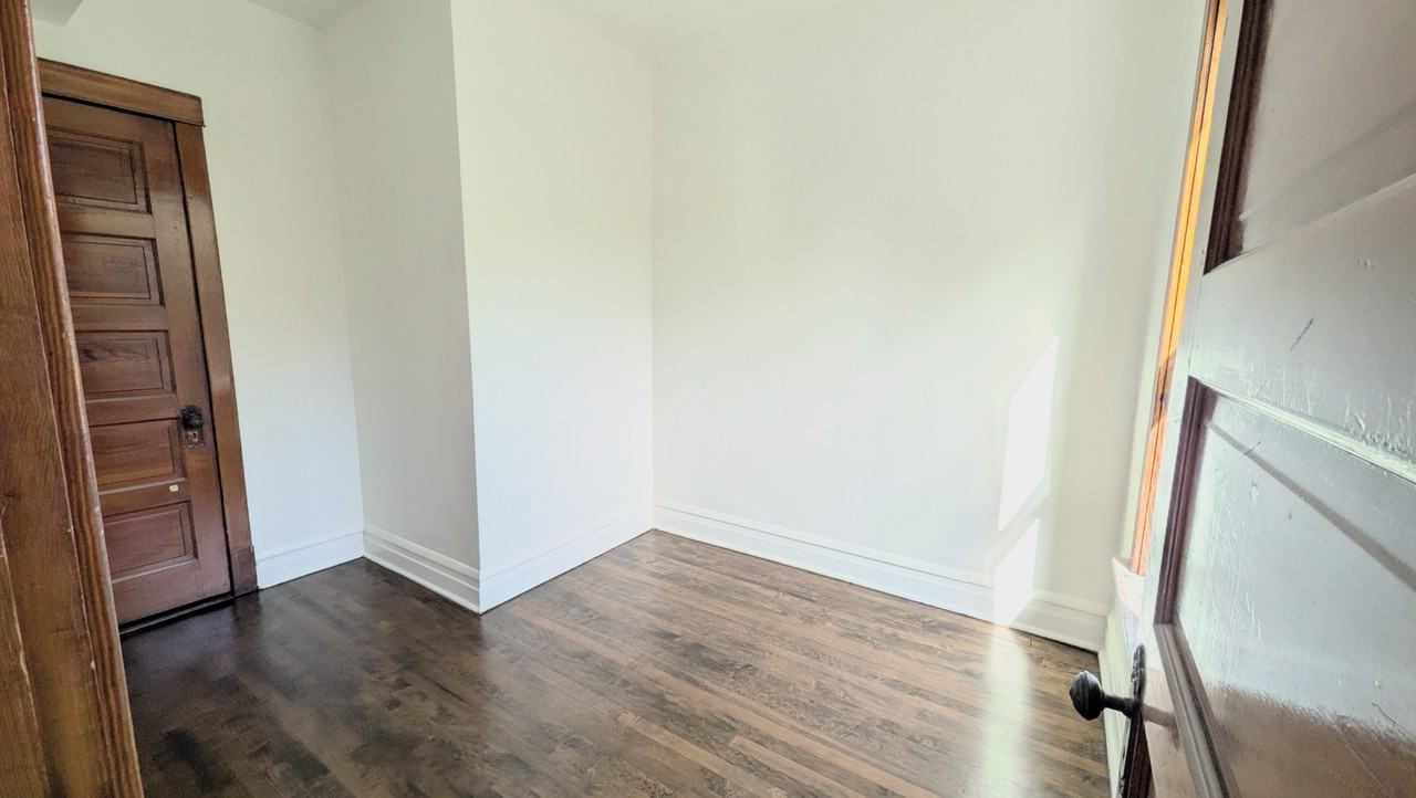 4550 N Keystone Ave #FL2 - Photo 2 of 8