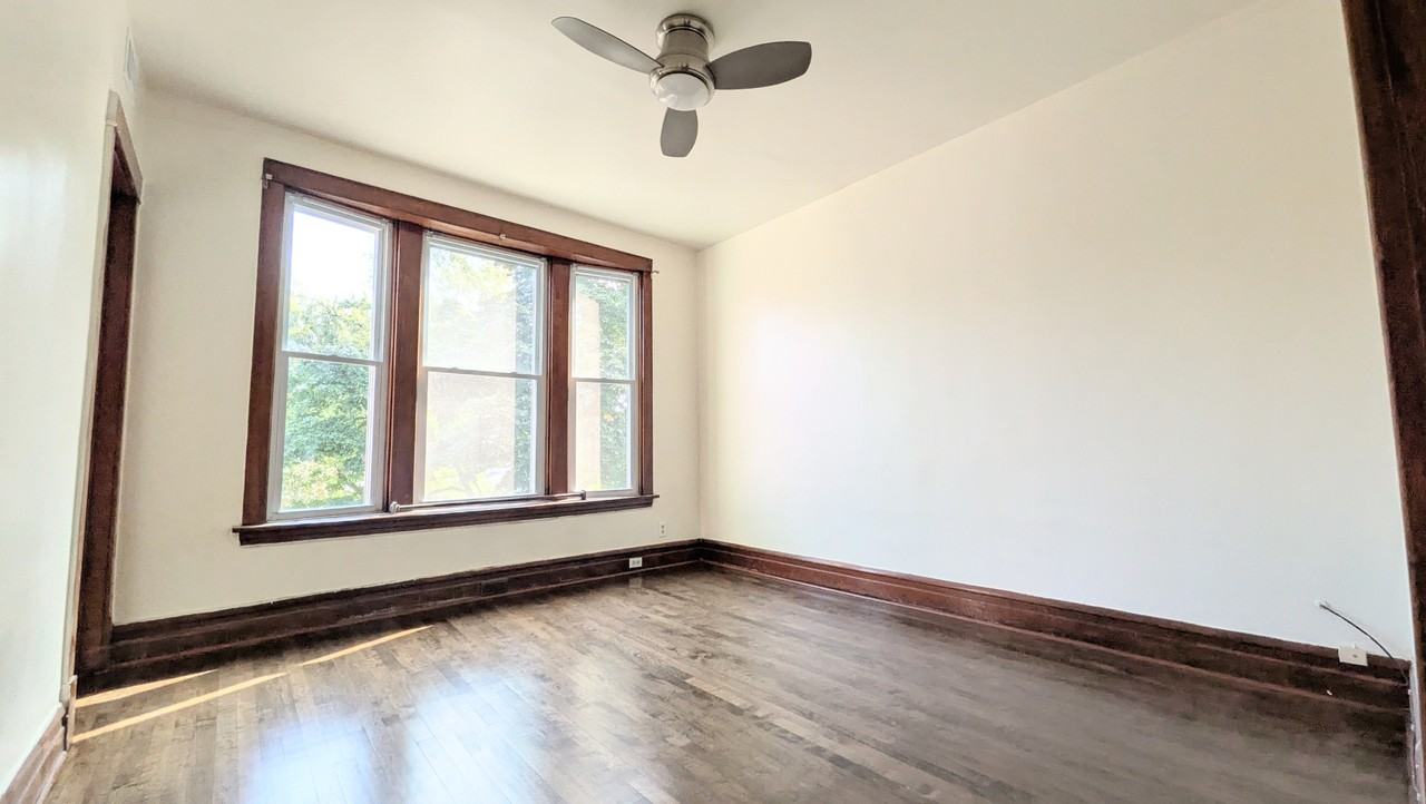 4550 N Keystone Ave #FL2 - Photo 5 of 8