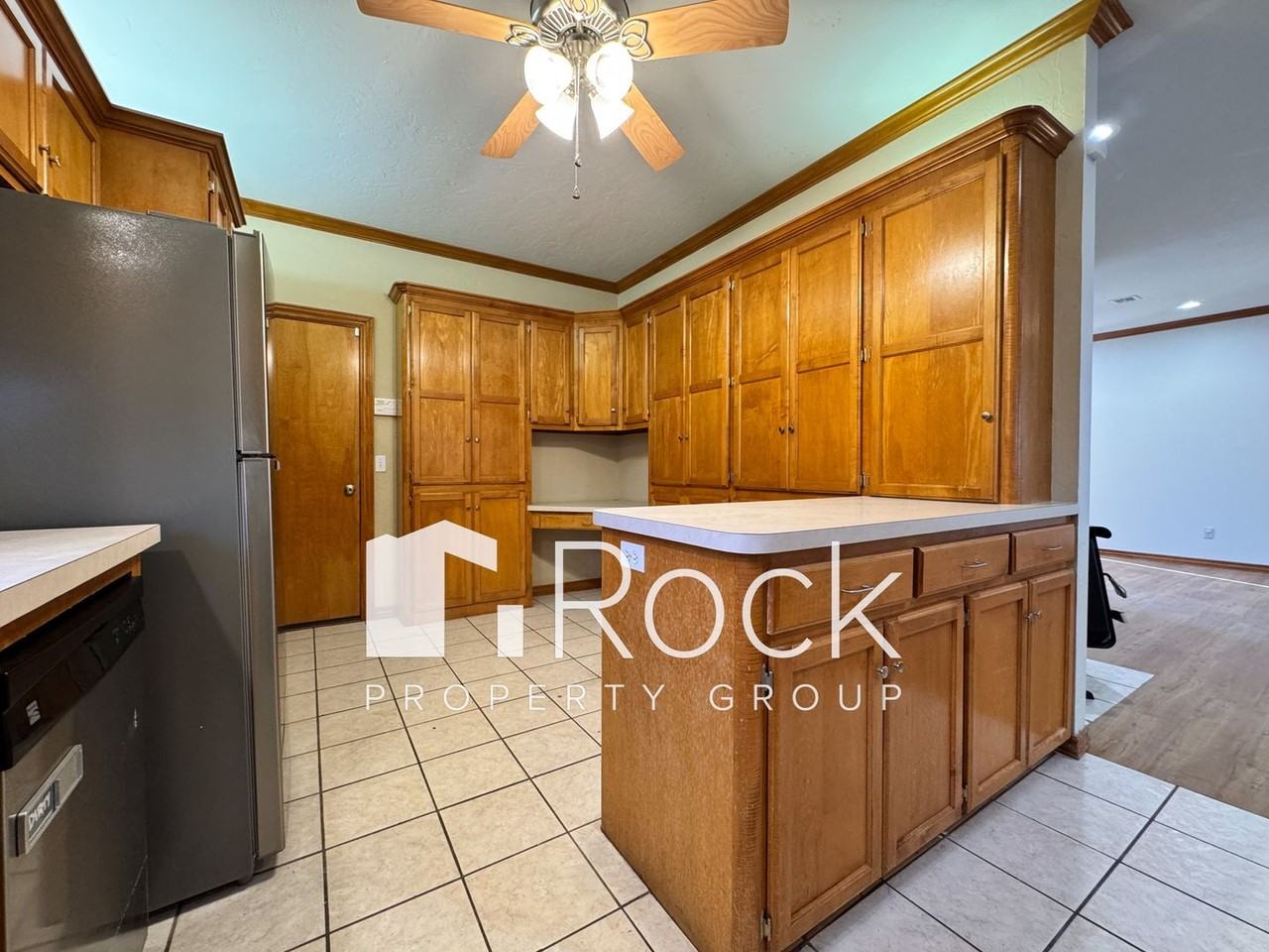 2513 Ridgewood Drive - Photo 7 of 42