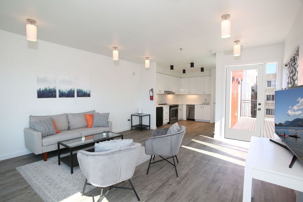 Welcome to Harborside Flats - Photo 4 of 5