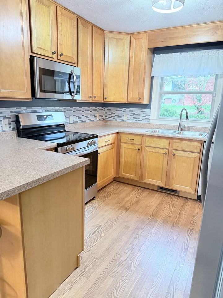 350 Pritchard Road - Photo 7 of 27