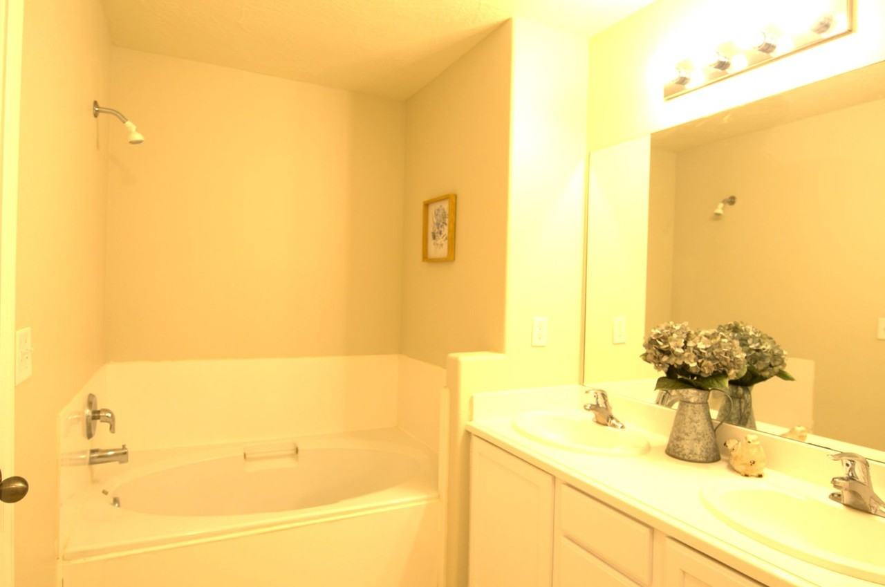 4044 South Lake Vista Drive - Photo 6 of 18