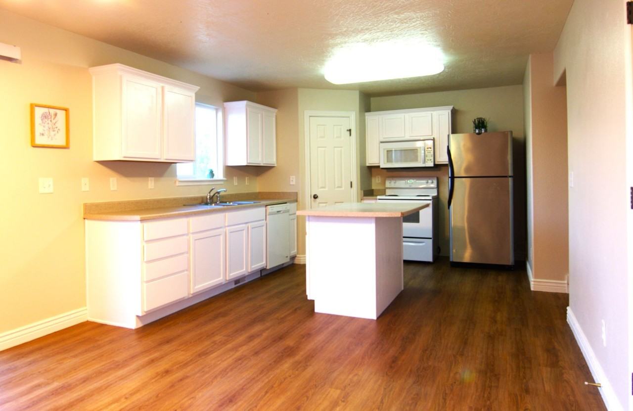 4044 South Lake Vista Drive - Photo 7 of 18