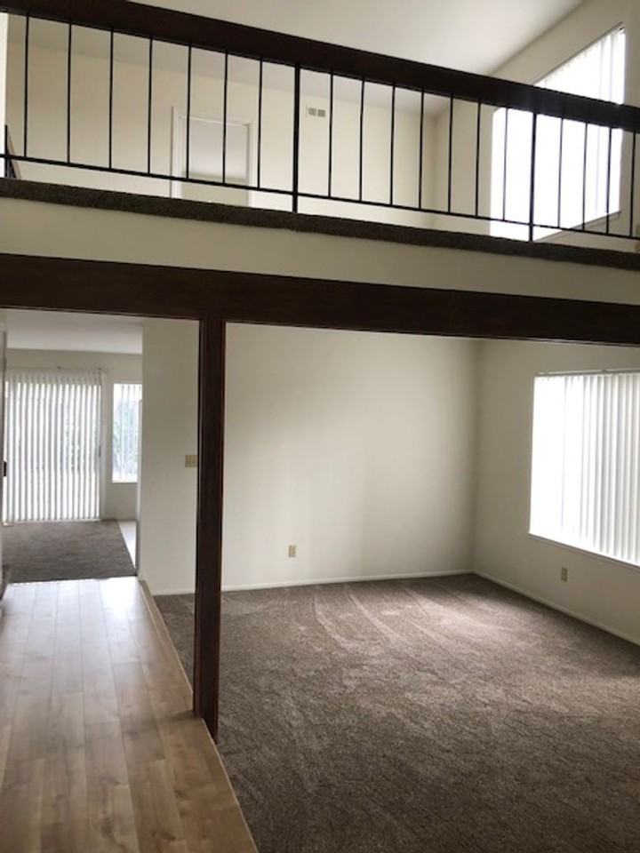 8405 Pallux Way - Photo 2 of 34