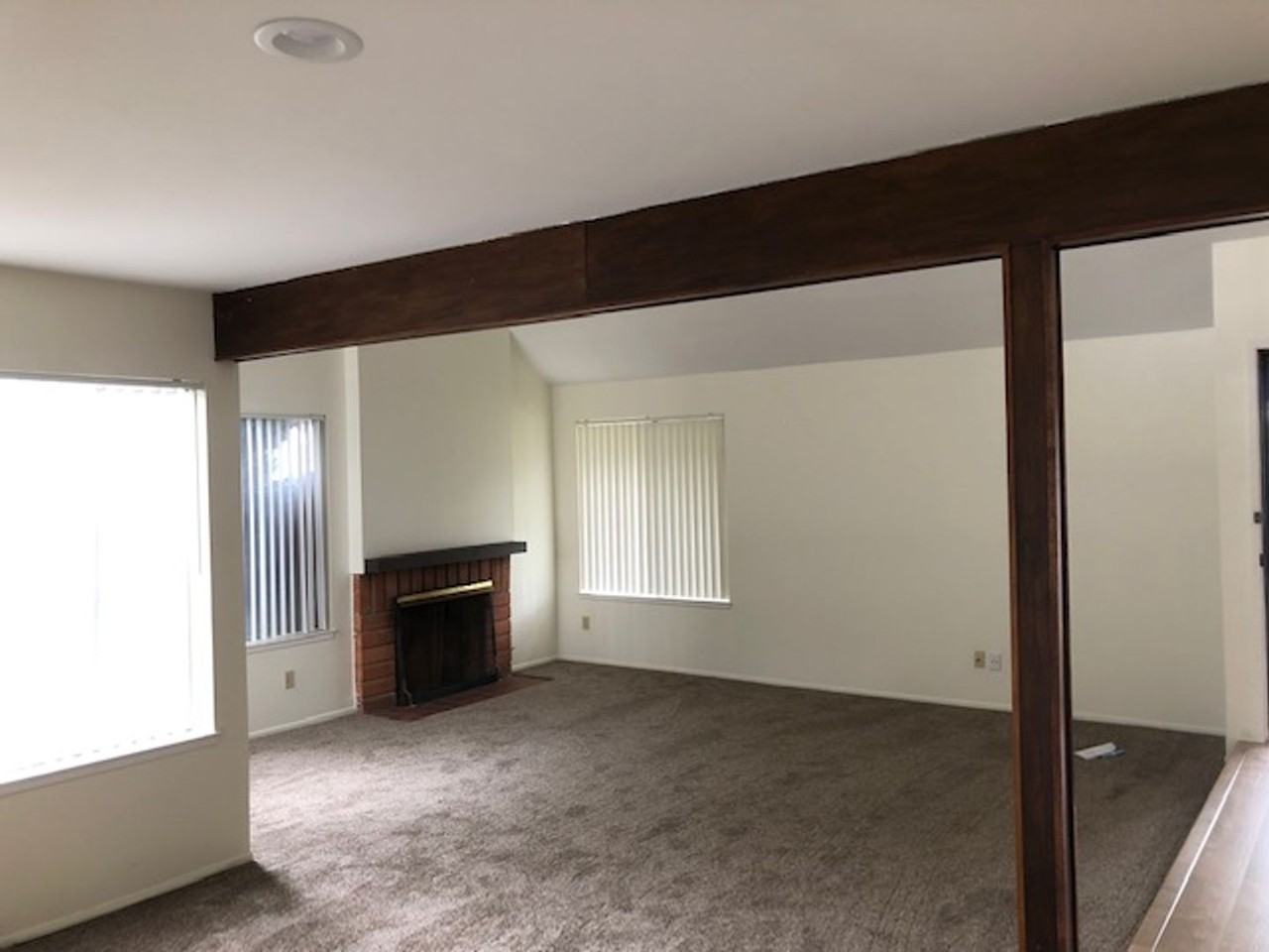 8405 Pallux Way - Photo 3 of 34