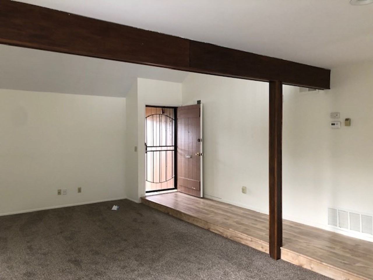 8405 Pallux Way - Photo 4 of 34