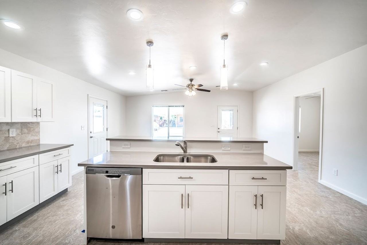 1815 E. 13th St. - Photo 2 of 18