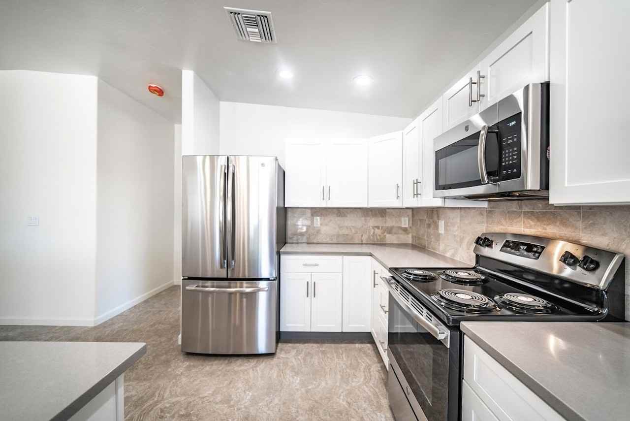 1815 E. 13th St. - Photo 5 of 18