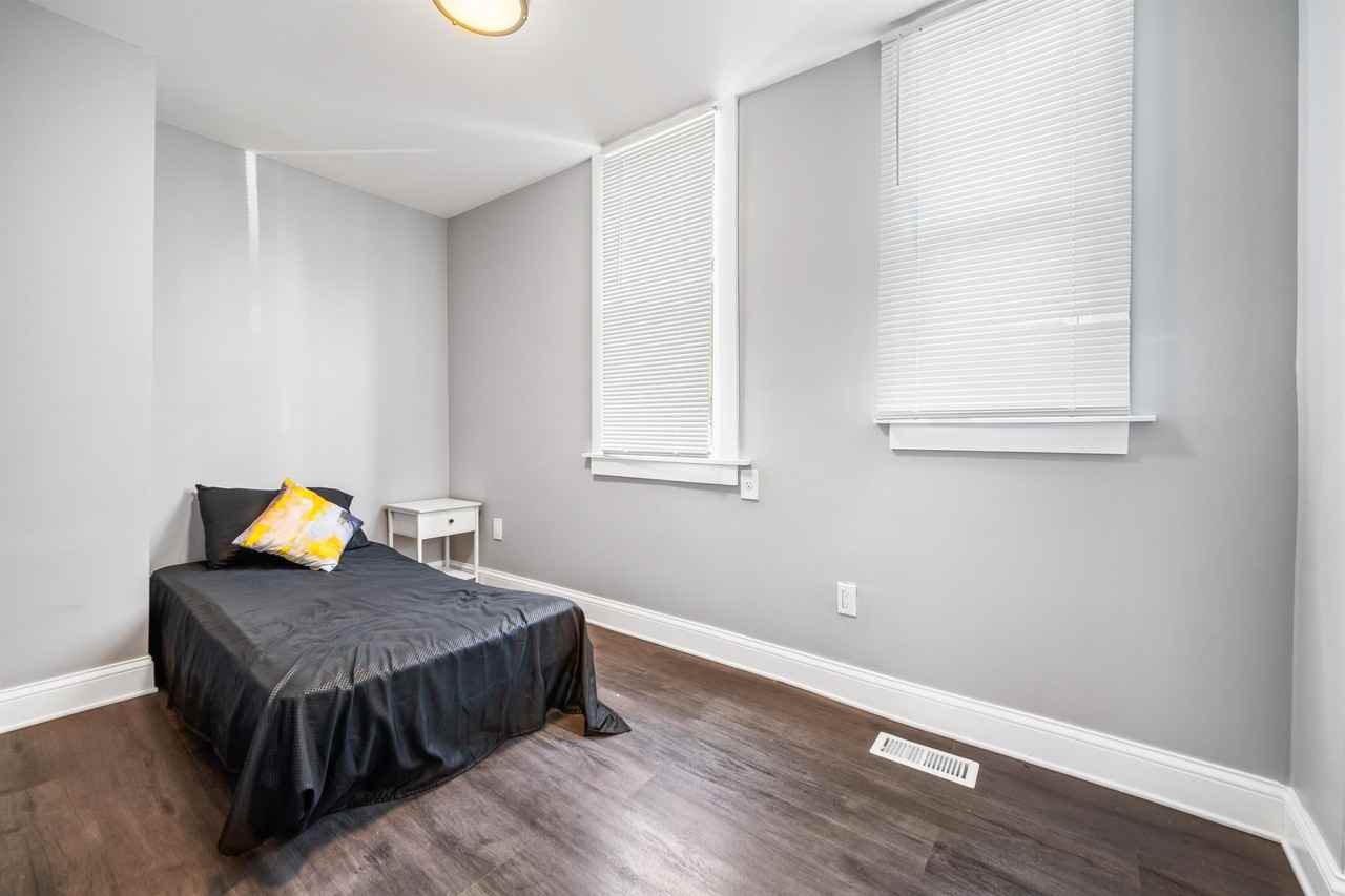 1365 E 43rd St #1 - Photo 7 of 15