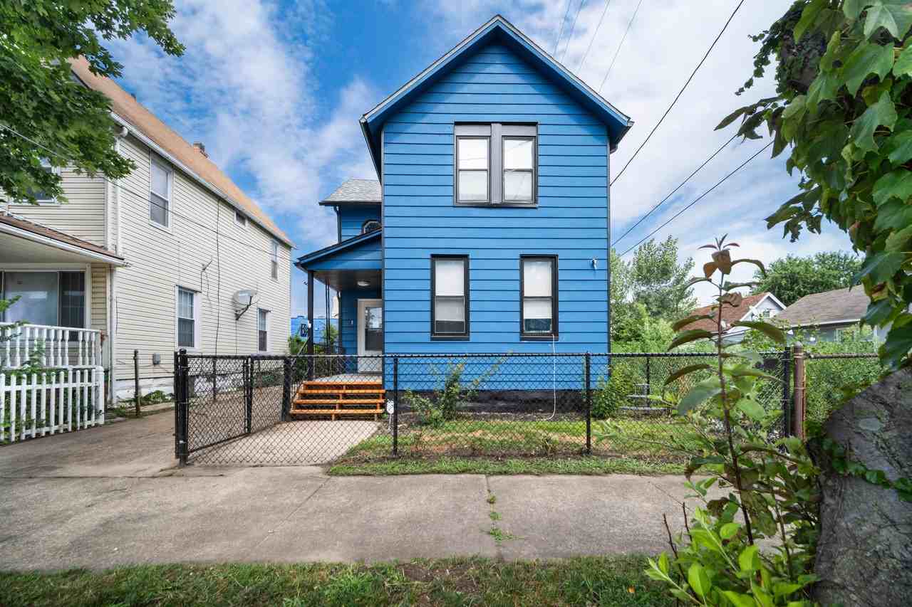 1365 E 43rd St #1 - Photo 7 of 15