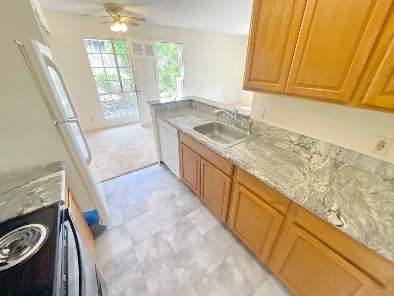 140 Uwapo Rd #11-101 - Photo 5 of 25