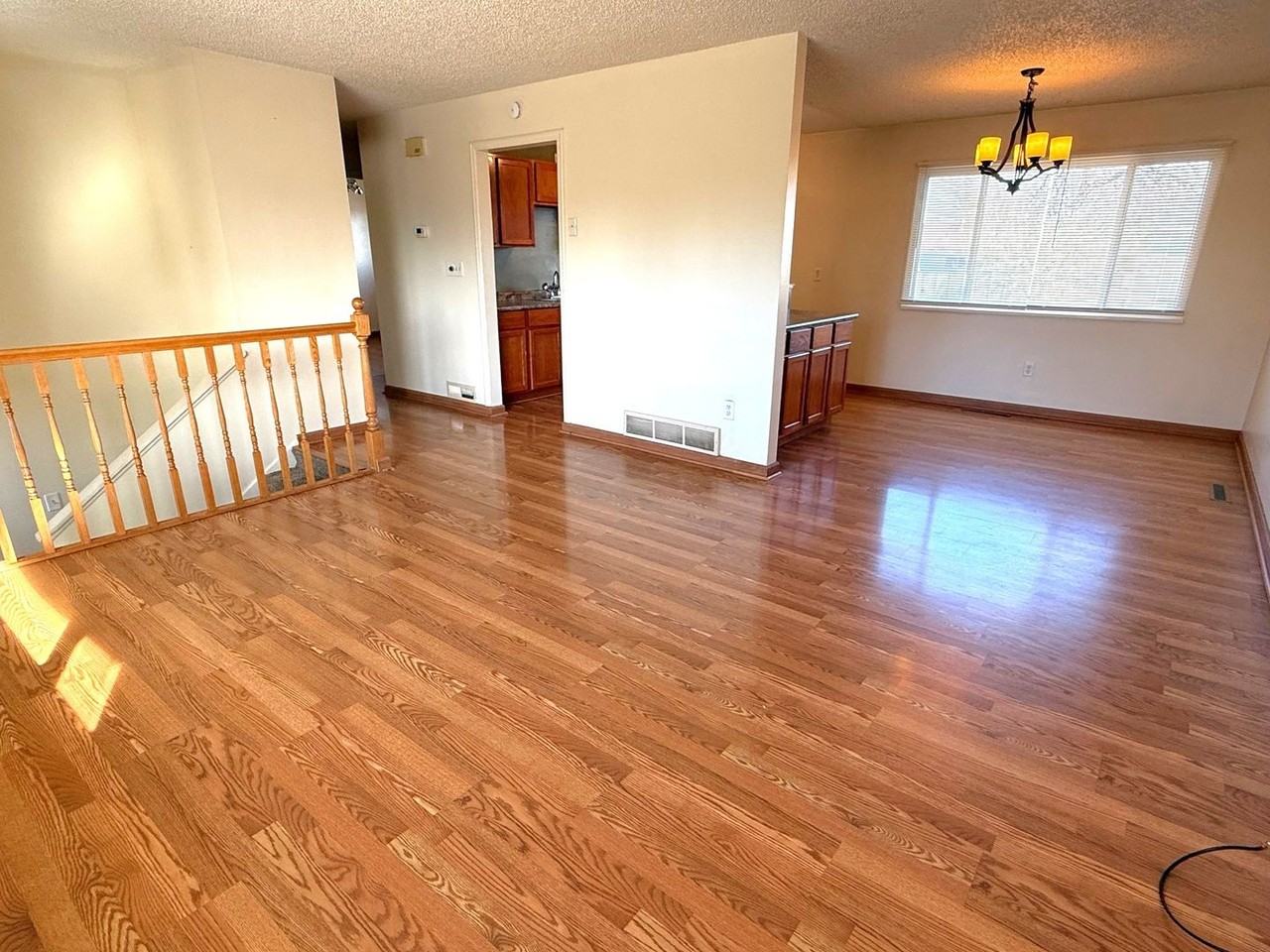 443 Curtis St - Photo 3 of 16