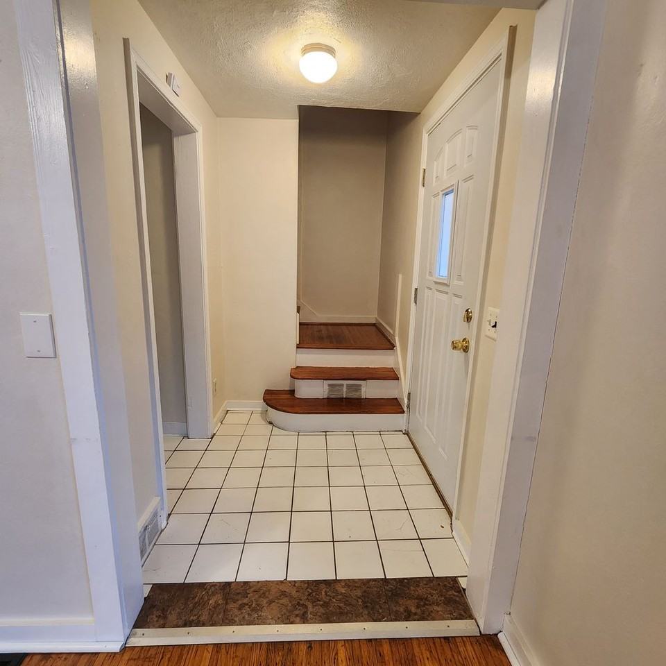 153 Steko Ave - Photo 4 of 15