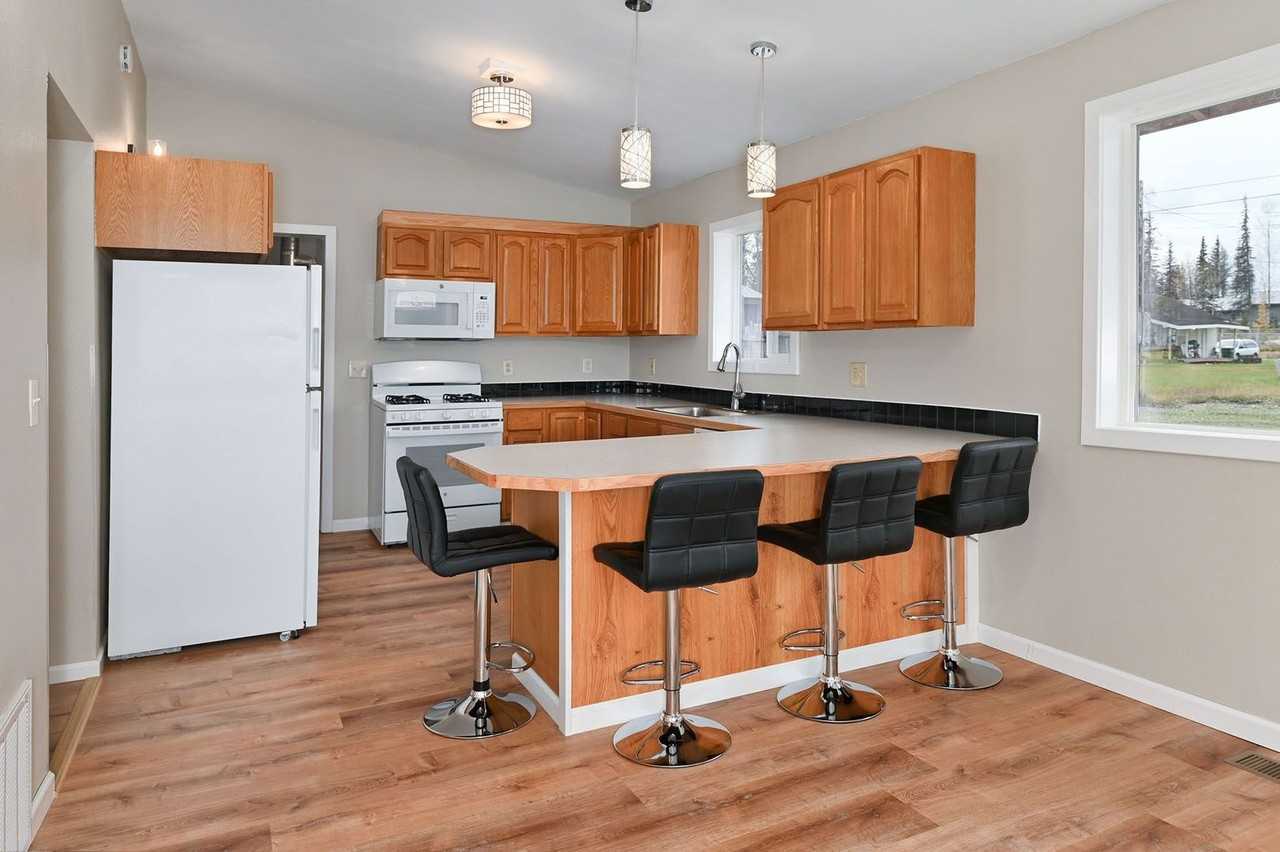 45029 Central Ave - Photo 2 of 15