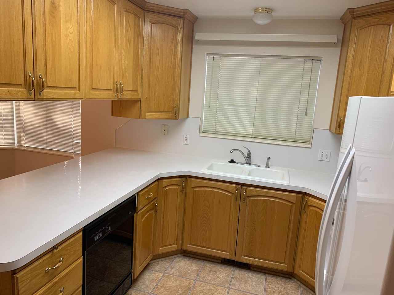 551 S 20 E - Photo 3 of 14