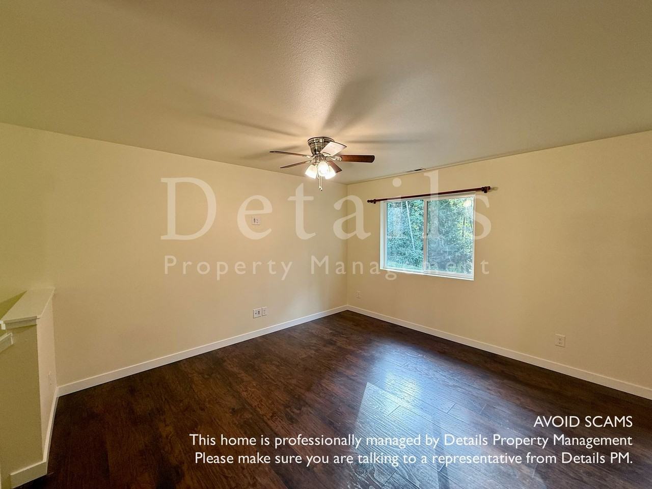 2382 Martin Avenue East - Photo 4 of 24