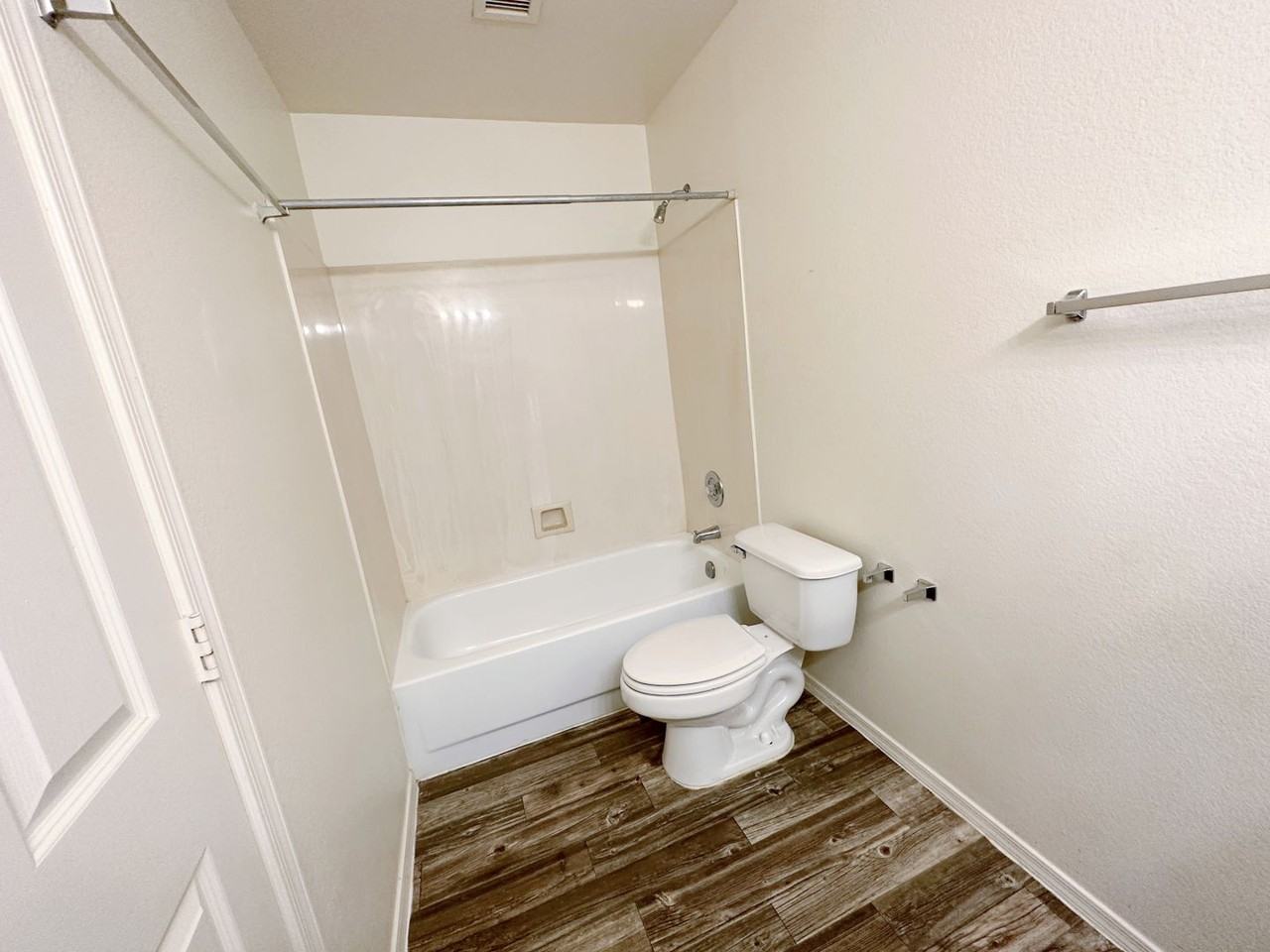 8910 North 114th Drive - Photo 6 of 14