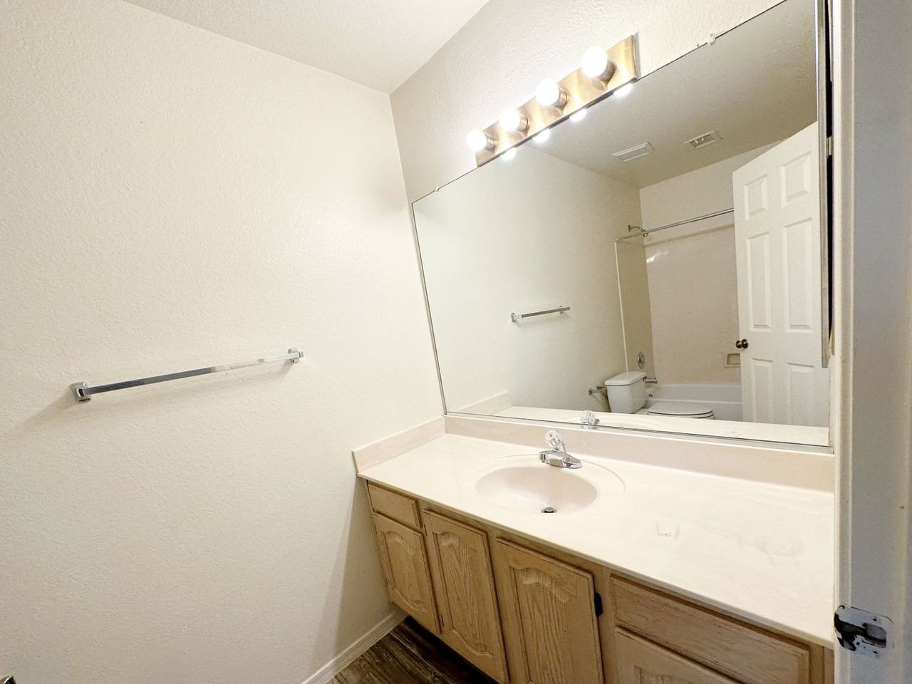 8910 North 114th Drive - Photo 7 of 14