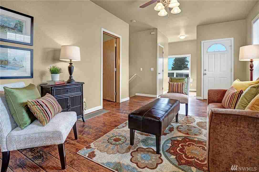 5570 Canfield Place North - Photo 2 of 14