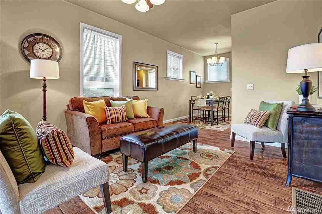 5570 Canfield Place North - Photo 3 of 14