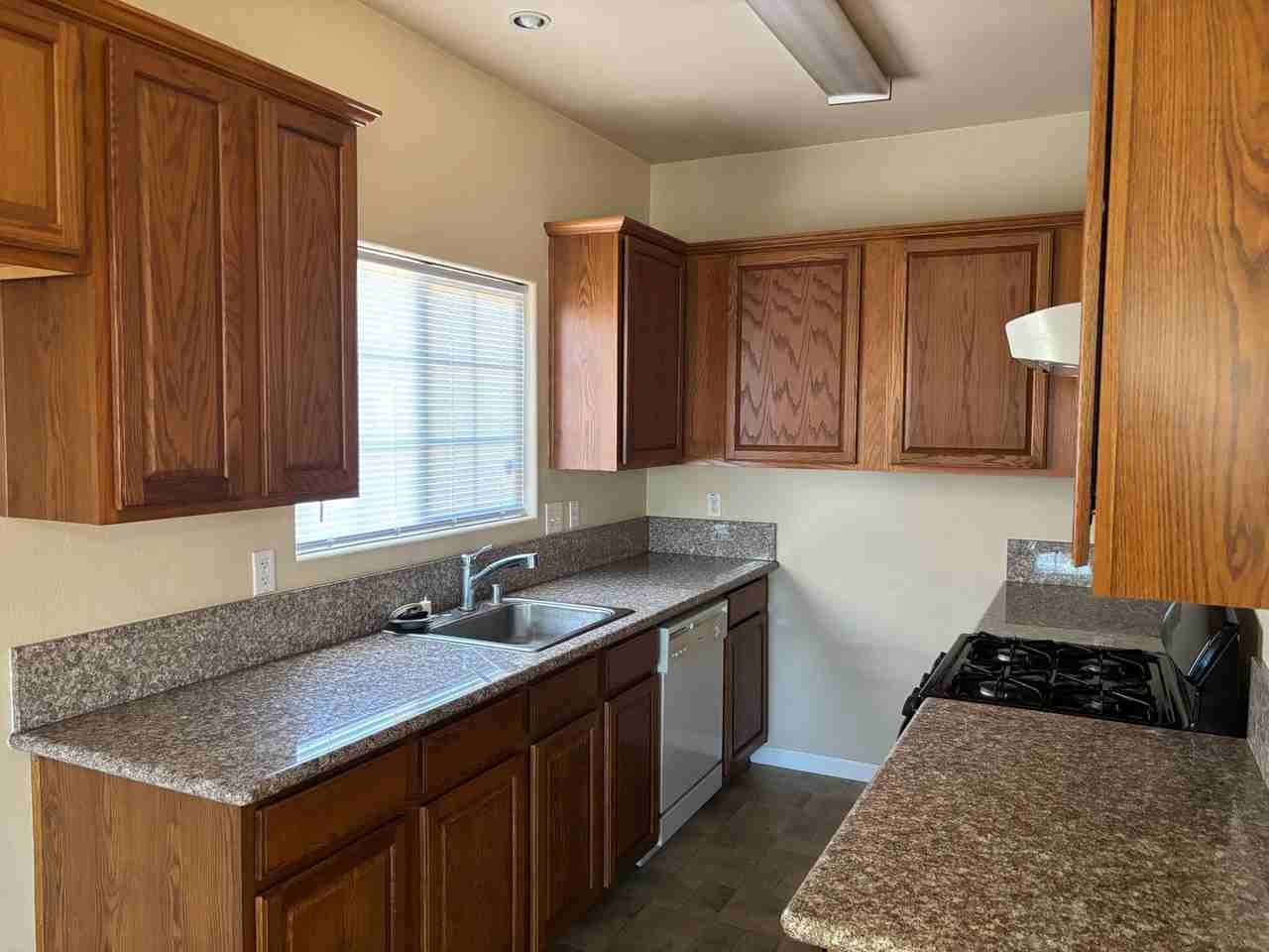 6855 Carnation Ave - Photo 5 of 16