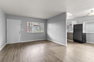 539 E 11th Street - Photo 1 of 1