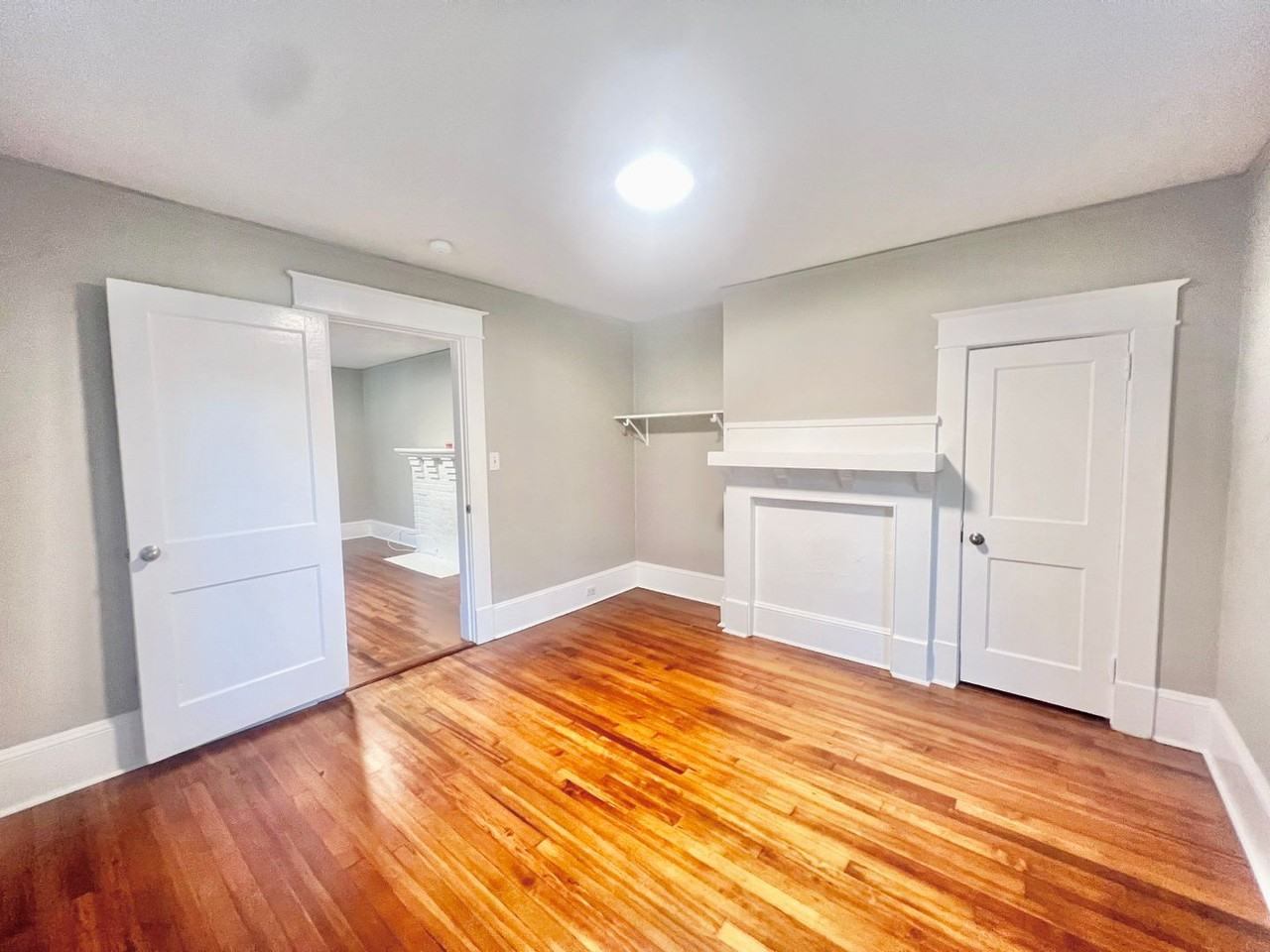 1141 Montlieu Ave - Photo 4 of 16