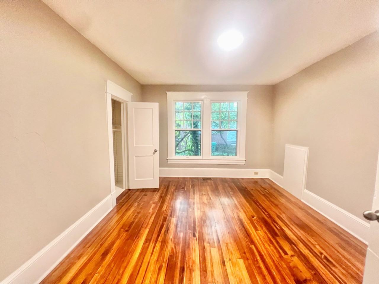 1141 Montlieu Ave - Photo 7 of 16